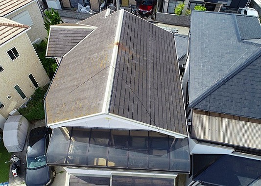 加古川市の錆と色褪せが進行したスレート屋根